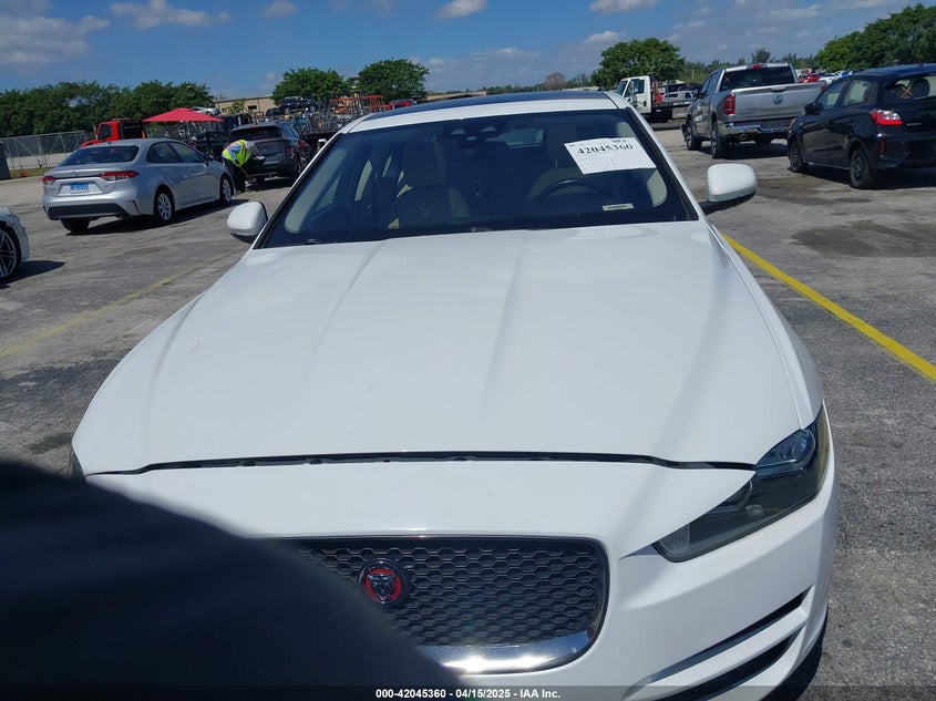 2018 JAGUAR XE 25T PREMIUM SAJAD4FX1JCP24088