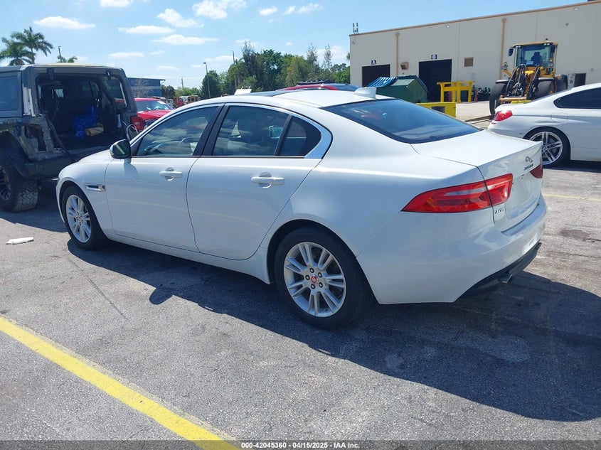 2018 JAGUAR XE 25T PREMIUM SAJAD4FX1JCP24088