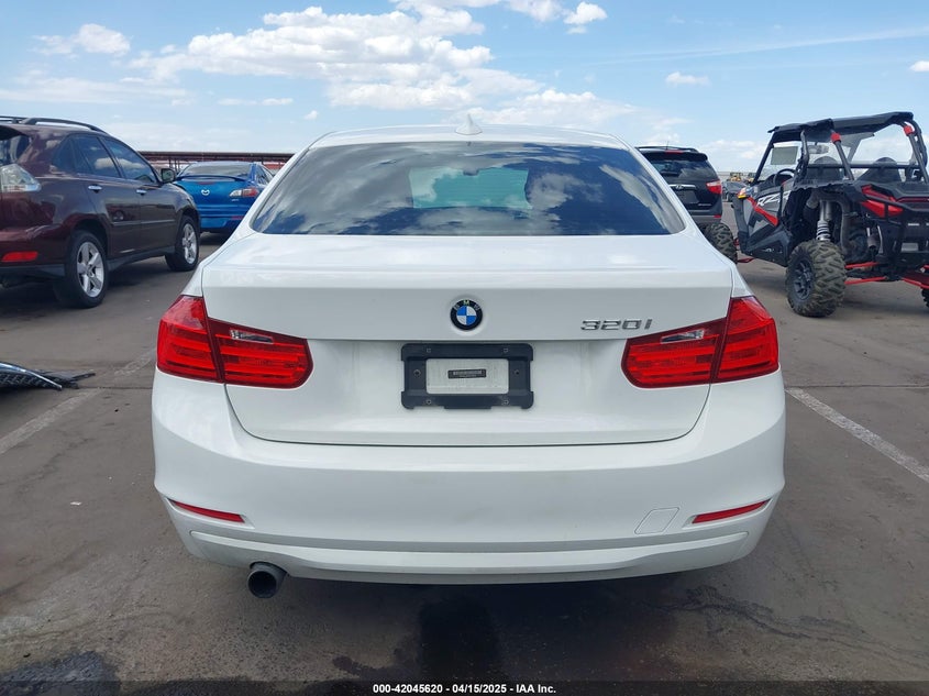 2015 BMW 320 VIN: WBA3B1C55FK136333