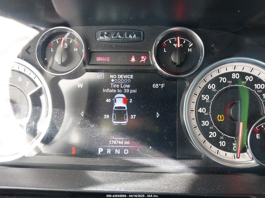 2017 RAM 1500 BIG HORN  4X4 5'7 BOX - 1C6RR7LGXHS611319