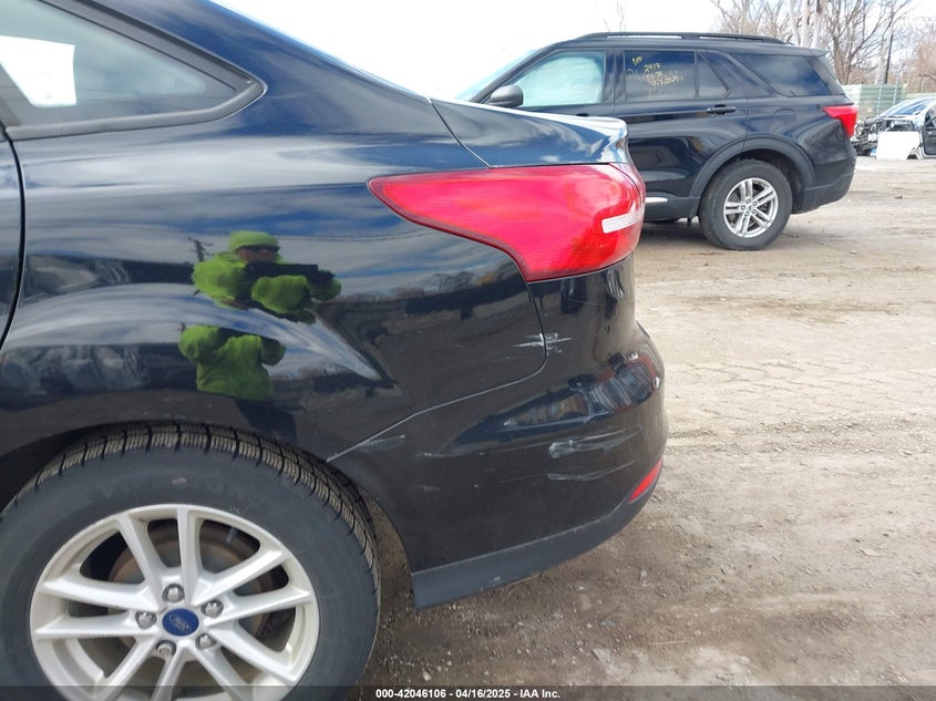 2017 FORD FOCUS VIN: 1FADP3F2XHL263071