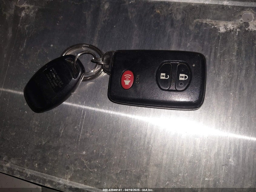 2009 TOYOTA RAV4 VIN: JTMBK31V19D004255