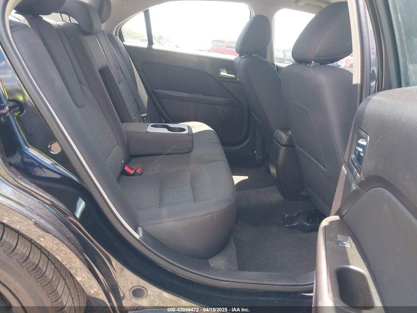 2011 FORD FUSION VIN: 3FAHP0HA7BR203021
