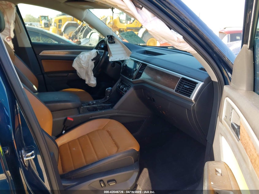 2018 VOLKSWAGEN ATLAS VIN: 1V2NR2CA8JC545406