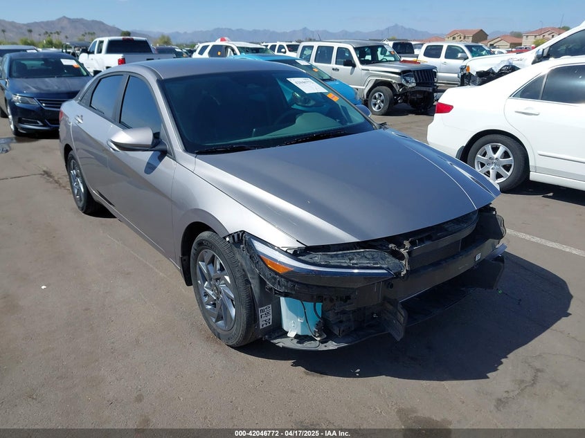 2024 HYUNDAI ELANTRA VIN: KMHLM4DG0RU775707