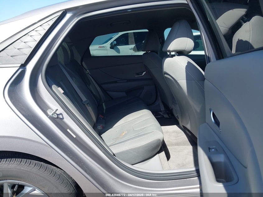 2024 HYUNDAI ELANTRA VIN: KMHLM4DG0RU775707