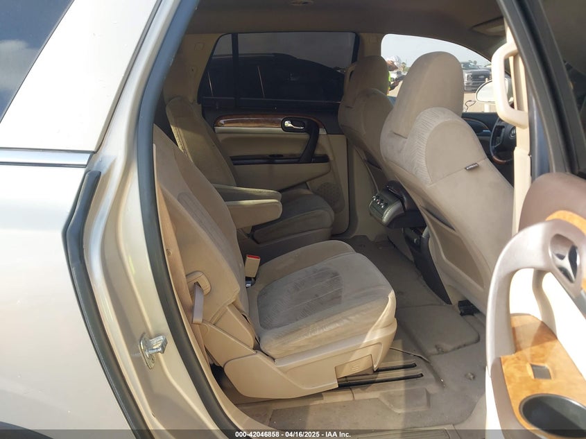 2011 BUICK ENCLAVE VIN: 5GAKRAED8BJ192881