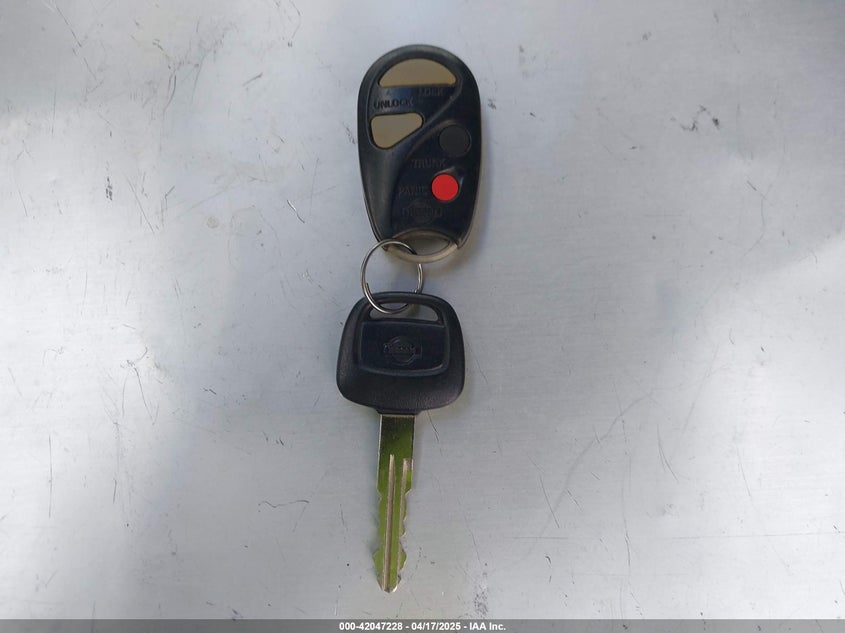 2000 Nissan Maxima Gle/Gxe/Se VIN: JN1CA31D8YT759473 Lot: 42047228