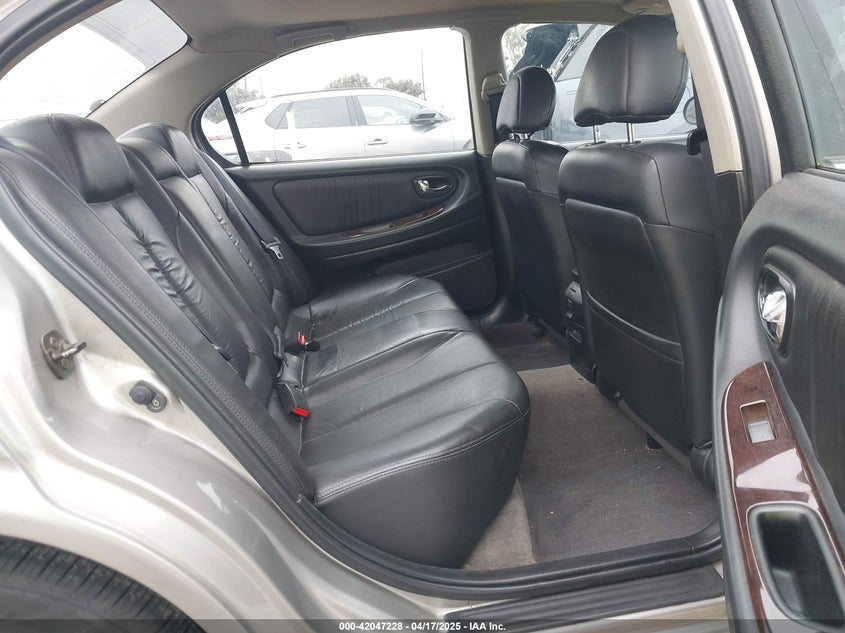 2000 Nissan Maxima Gle/Gxe/Se VIN: JN1CA31D8YT759473 Lot: 42047228