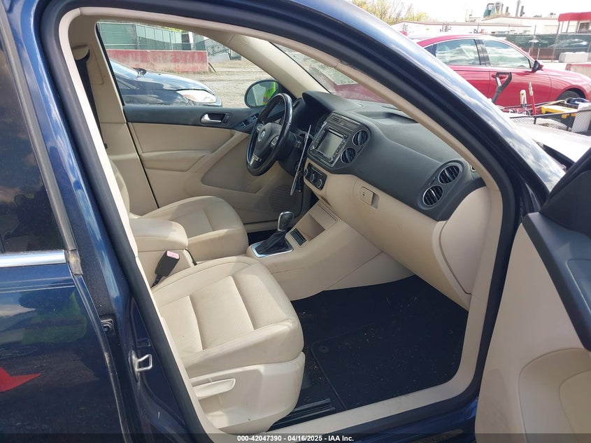 2012 VOLKSWAGEN TIGUAN VIN: WVGAV7AX6CW531288
