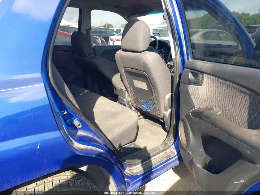 2007 KIA SPORTAGE VIN: KNDJF724277382562