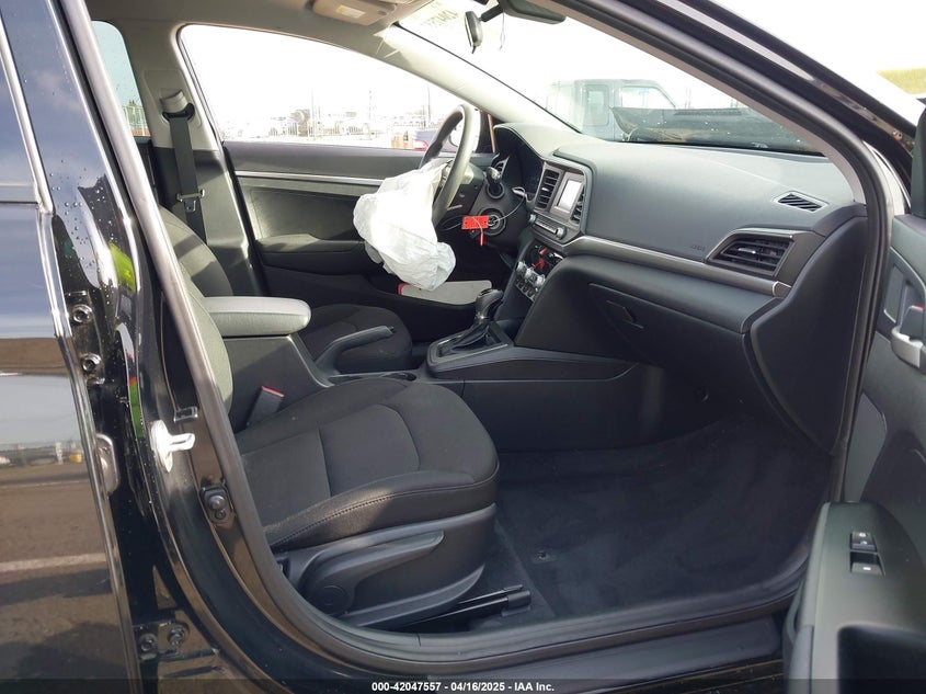 2020 HYUNDAI ELANTRA VIN: 5NPD74LF6LH597490