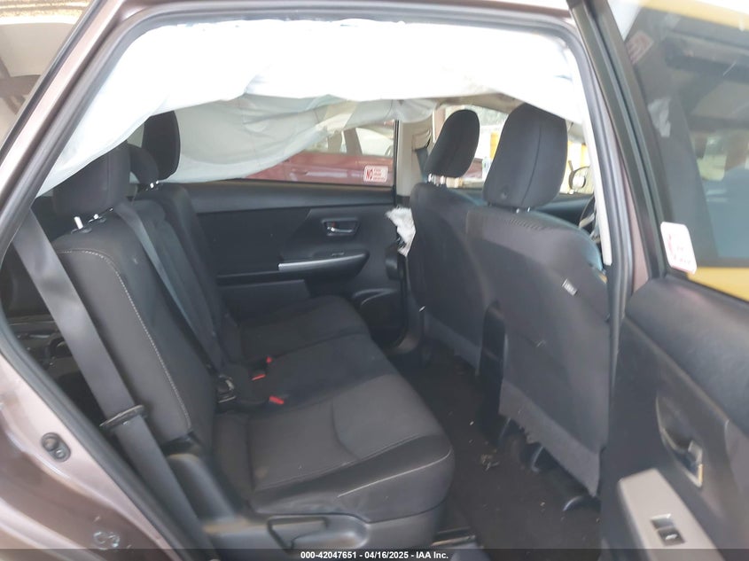 2016 TOYOTA PRIUS V VIN: JTDZN3EUXGJ055176