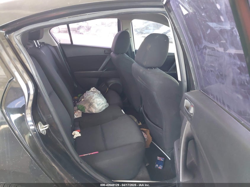2011 MAZDA MAZDA3 VIN: JM1BL1UG9B1364895