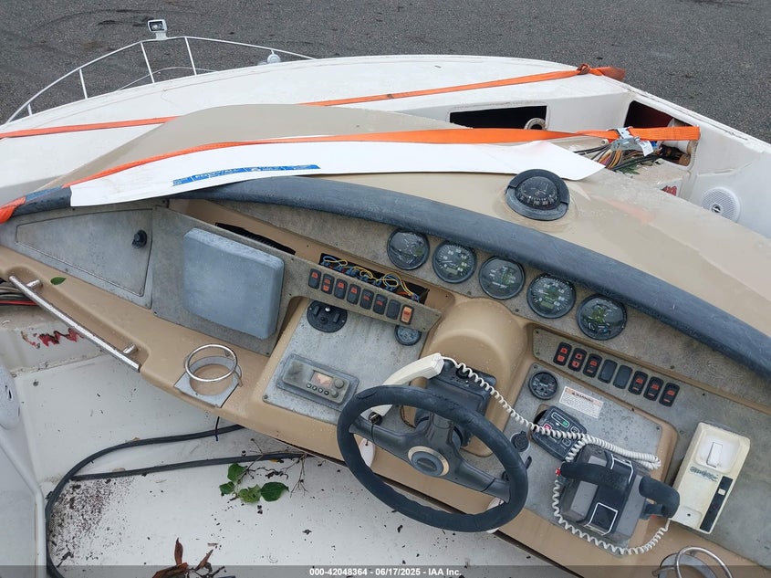 2003 Carver Yacht VIN: CDRR2005F203 Lot: 42048364