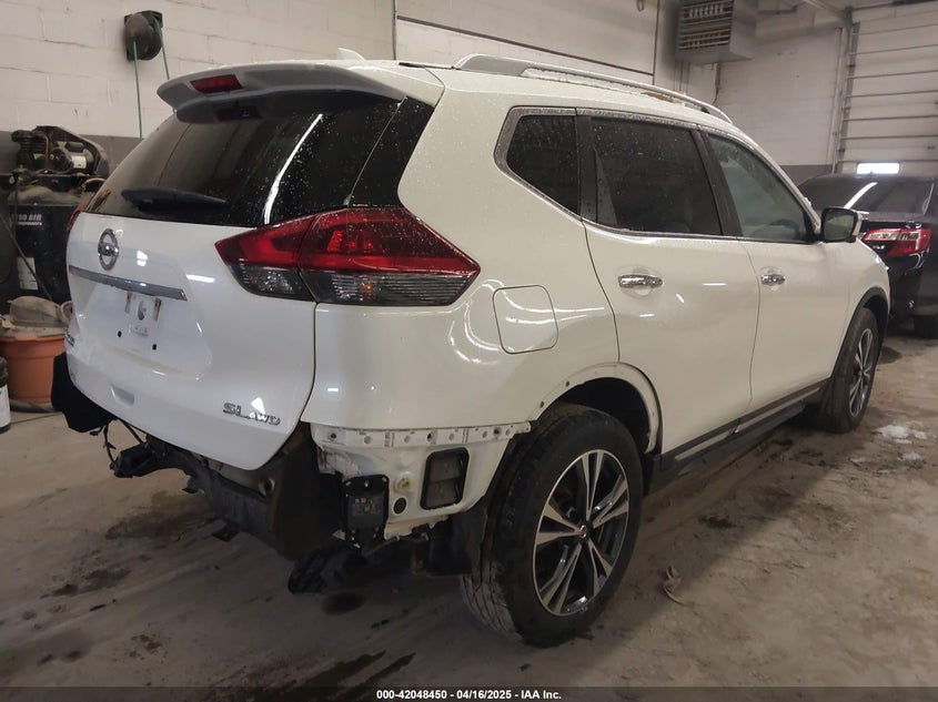 VIN 5N1AT2MV8JC815037 2018 NISSAN ROGUE SL