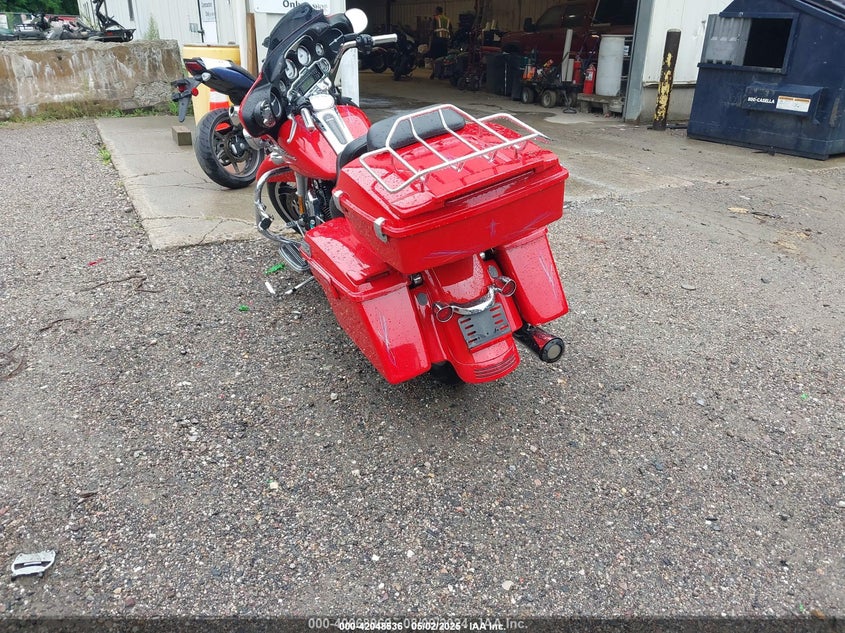 2010 HARLEY-DAVIDSON FLHX - 1HD1KB414AB617158