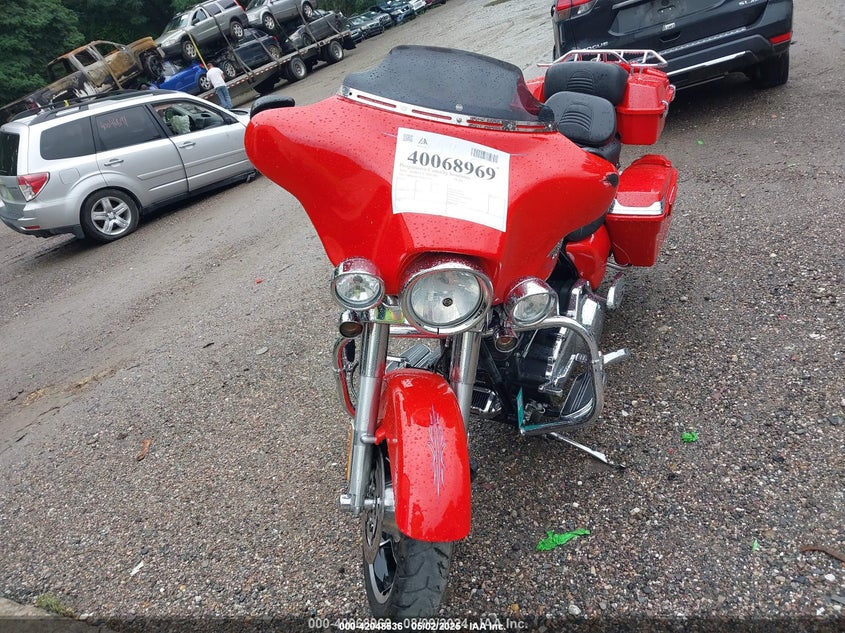 2010 HARLEY-DAVIDSON FLHX - 1HD1KB414AB617158