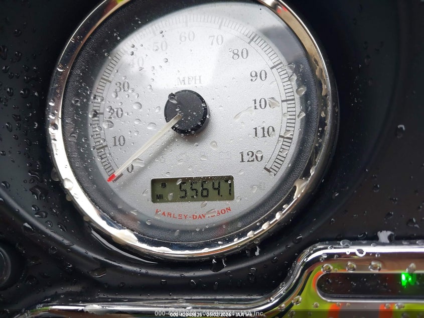 2010 HARLEY-DAVIDSON FLHX - 1HD1KB414AB617158