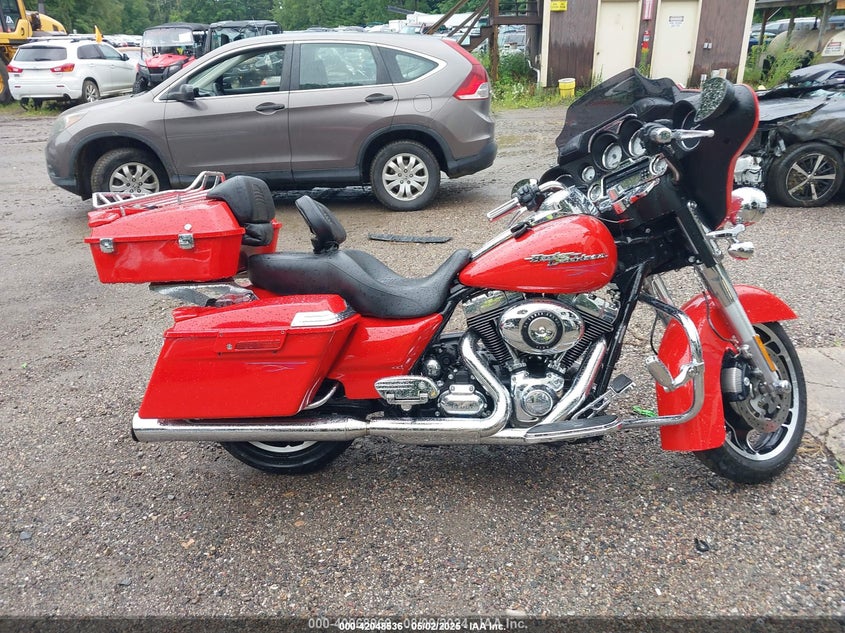 2010 HARLEY-DAVIDSON FLHX - 1HD1KB414AB617158