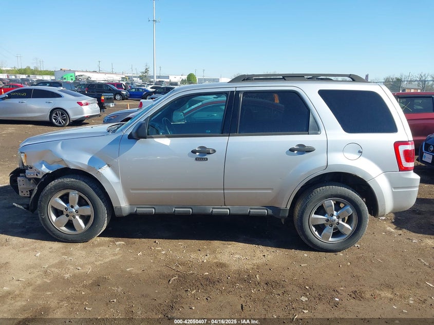 2010 FORD ESCAPE VIN: 1FMCU0DGXAKC82822
