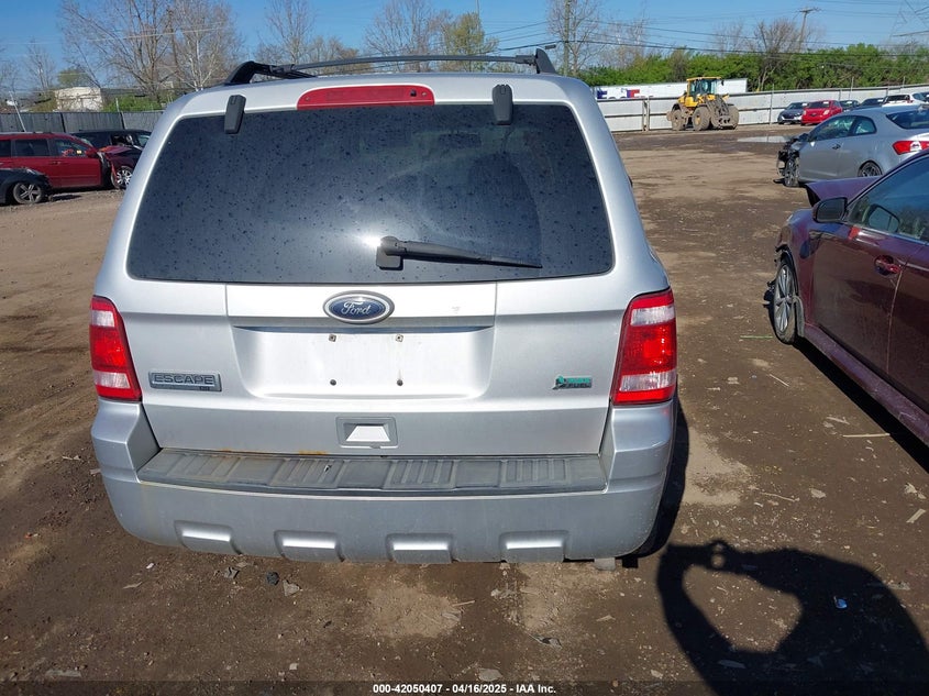 2010 FORD ESCAPE VIN: 1FMCU0DGXAKC82822