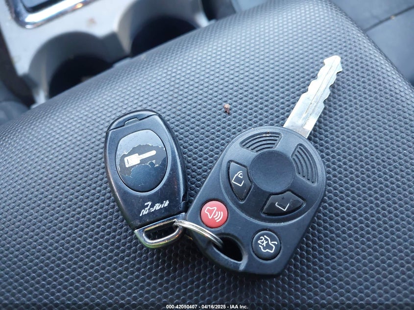 2010 FORD ESCAPE VIN: 1FMCU0DGXAKC82822