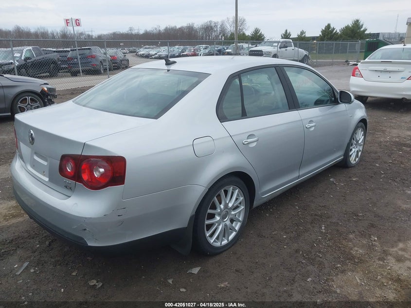 2008 VOLKSWAGEN JETTA SEDAN VIN: 3VWRJ71K48M172258