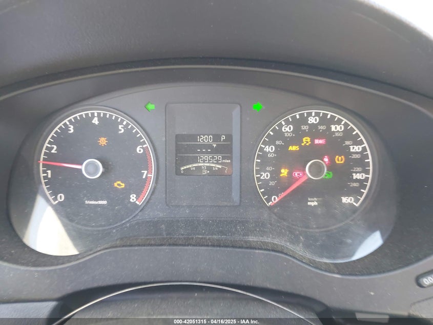 2011 VOLKSWAGEN JETTA VIN: 3VWDZ7AJ1BM371446