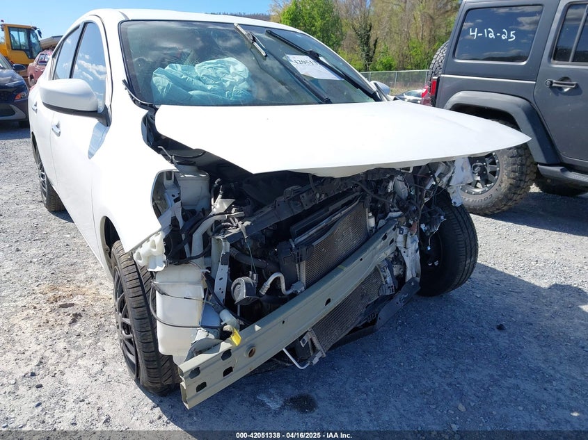 2019 NISSAN VERSA S/S PLUS/SV - 3N1CN7AP1KL871615