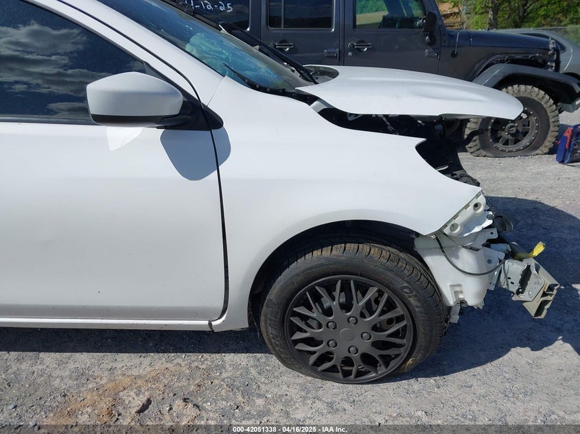 2019 NISSAN VERSA S/S PLUS/SV - 3N1CN7AP1KL871615