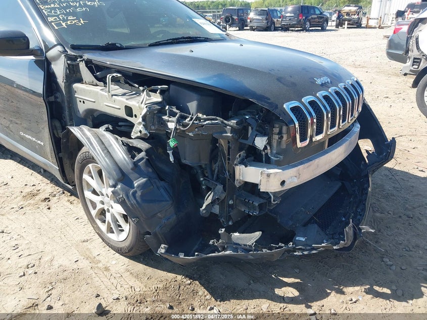 VIN 1C4PJLCS3HW669639 2017 JEEP CHEROKEE LATITUDE FWD