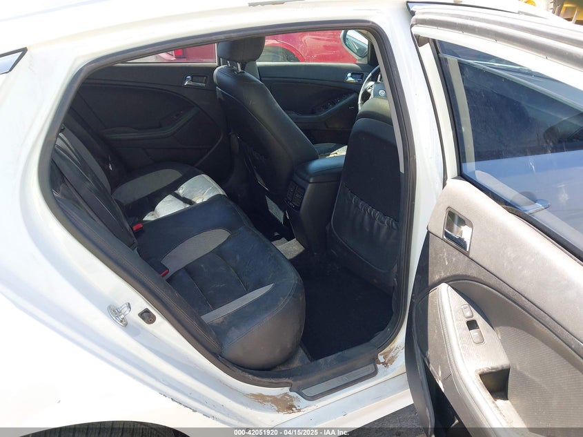 2012 KIA OPTIMA VIN: 5XXGR4A63CG050800