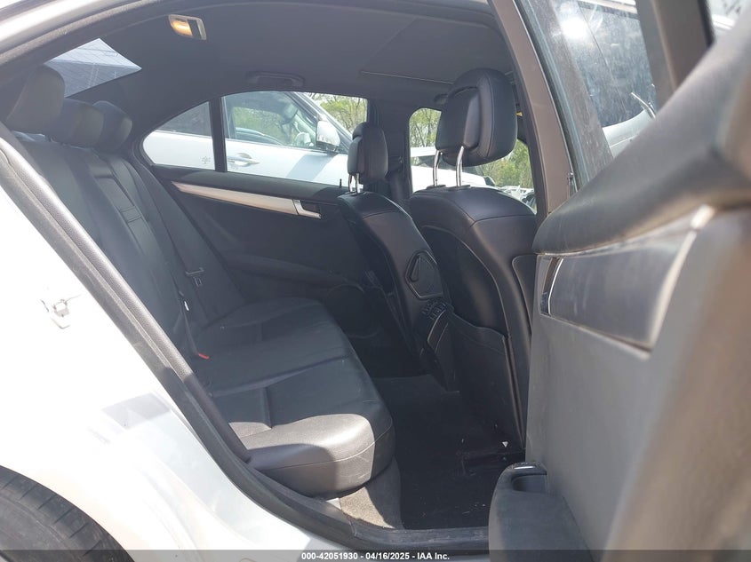 2014 MERCEDES-BENZ C 300 VIN: WDDGF8AB9EG194995