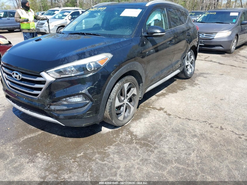 2017 HYUNDAI TUCSON SPORT - KM8J3CA29HU400376