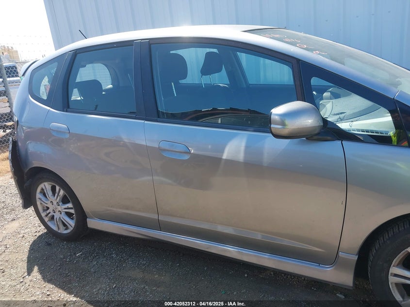 2010 HONDA FIT VIN: JHMGE8H41AS022339