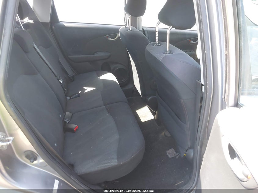 2010 HONDA FIT VIN: JHMGE8H41AS022339