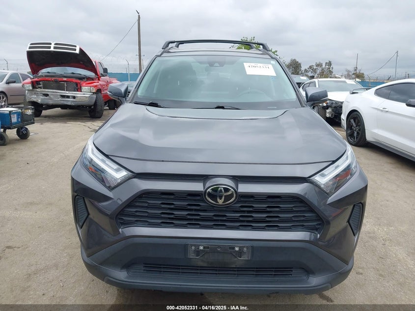 VIN 2T3W1RFV8NW190406 2022 TOYOTA RAV4 XLE