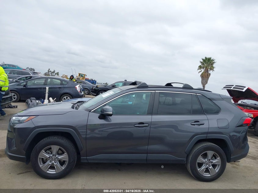 VIN 2T3W1RFV8NW190406 2022 TOYOTA RAV4 XLE