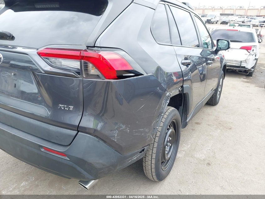 VIN 2T3W1RFV8NW190406 2022 TOYOTA RAV4 XLE