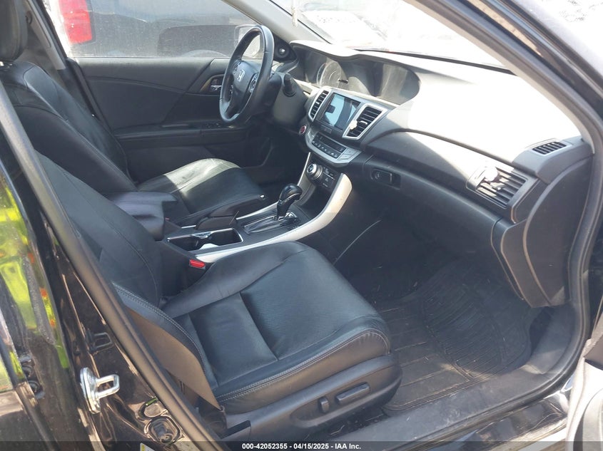 2015 HONDA ACCORD VIN: 1HGCR3F83FA003190