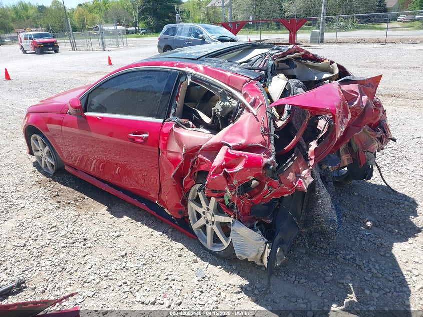 2013 MERCEDES-BENZ C 250 - WDDGJ4HB8DG054917