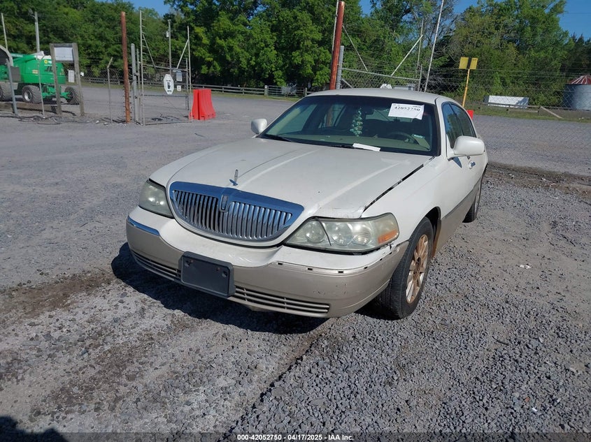 2006 LINCOLN TOWN CAR VIN: 1LNHM81V36Y647420