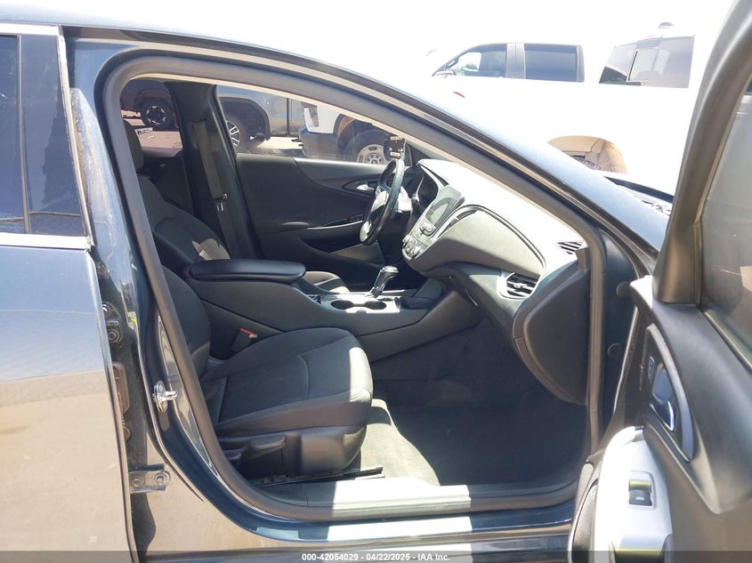 2020 CHEVROLET MALIBU VIN: 1G1ZG5ST1LF120827