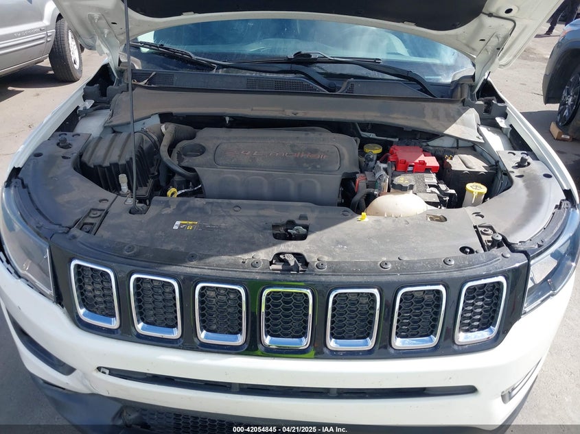 2021 Jeep Compass Latitude Fwd VIN: 3C4NJCBBXMT581213 Lot: 42054845