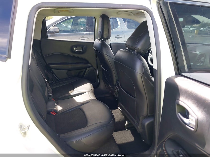 2021 Jeep Compass Latitude Fwd VIN: 3C4NJCBBXMT581213 Lot: 42054845