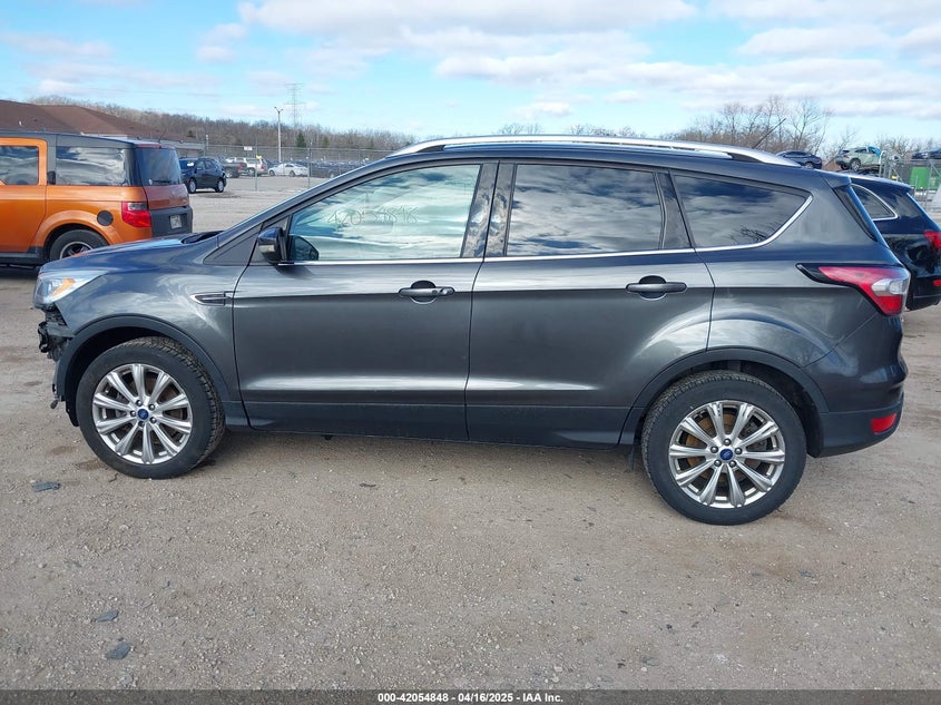 2017 FORD ESCAPE VIN: 1FMCU9J90HUE88353