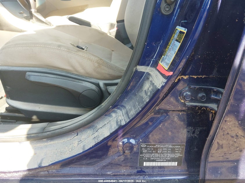 2014 HYUNDAI ELANTRA VIN: 5NPDH4AE2EH514146