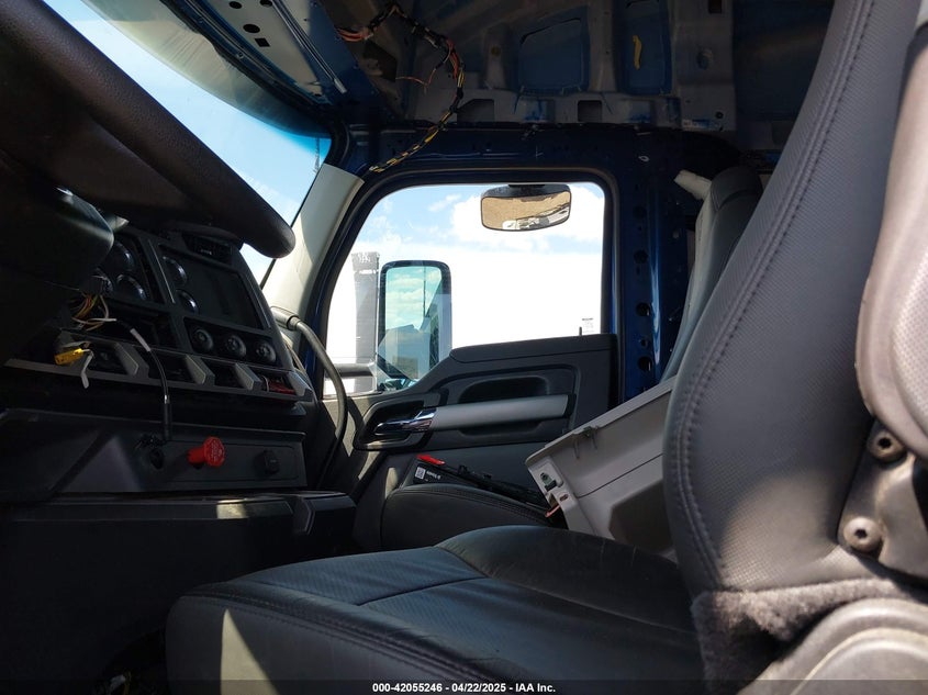 2023 KENWORTH T680 (VIN: 1XKYDP9X5PJ266915