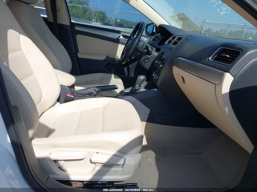 2015 VOLKSWAGEN JETTA 1.8T SE - 3VWD17AJXFM327152